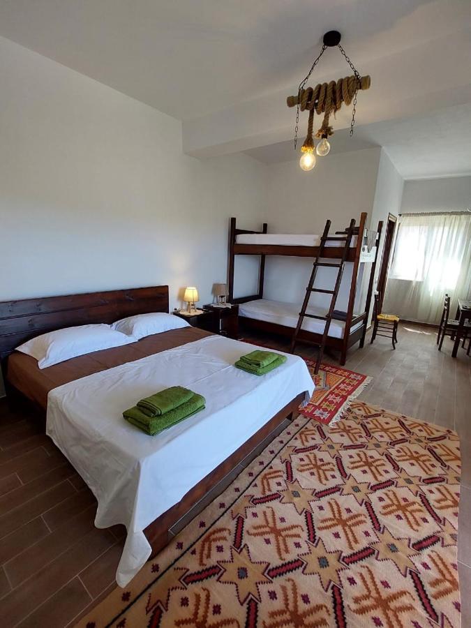 בראט Guest House Gorani מראה חיצוני תמונה