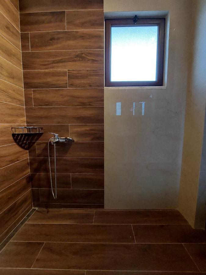 בראט Guest House Gorani מראה חיצוני תמונה
