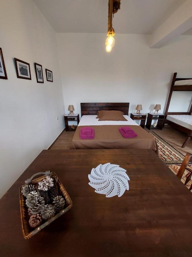 בראט Guest House Gorani מראה חיצוני תמונה