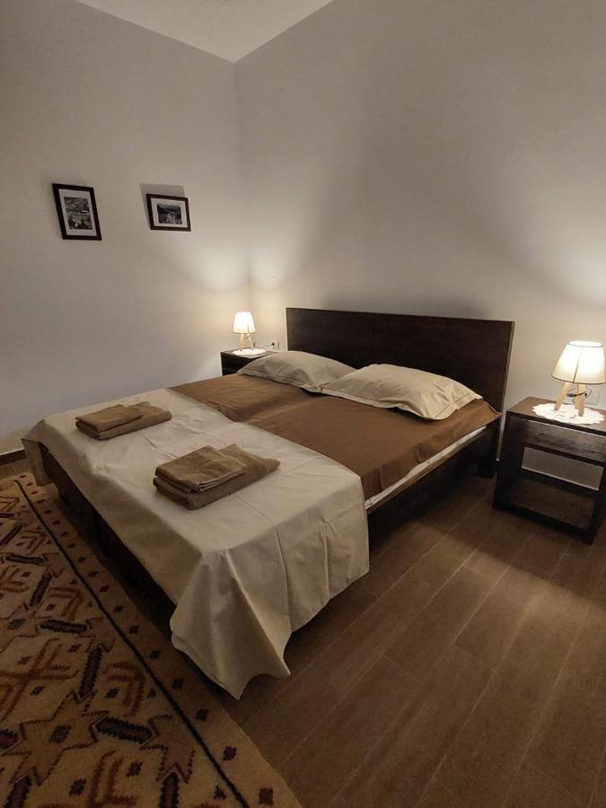 בראט Guest House Gorani מראה חיצוני תמונה