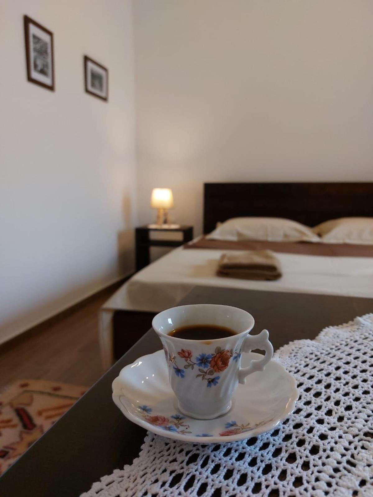 בראט Guest House Gorani מראה חיצוני תמונה