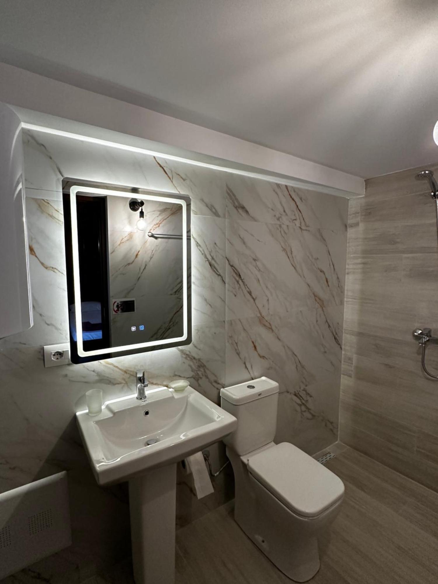 בראט Guest House Gorani מראה חיצוני תמונה