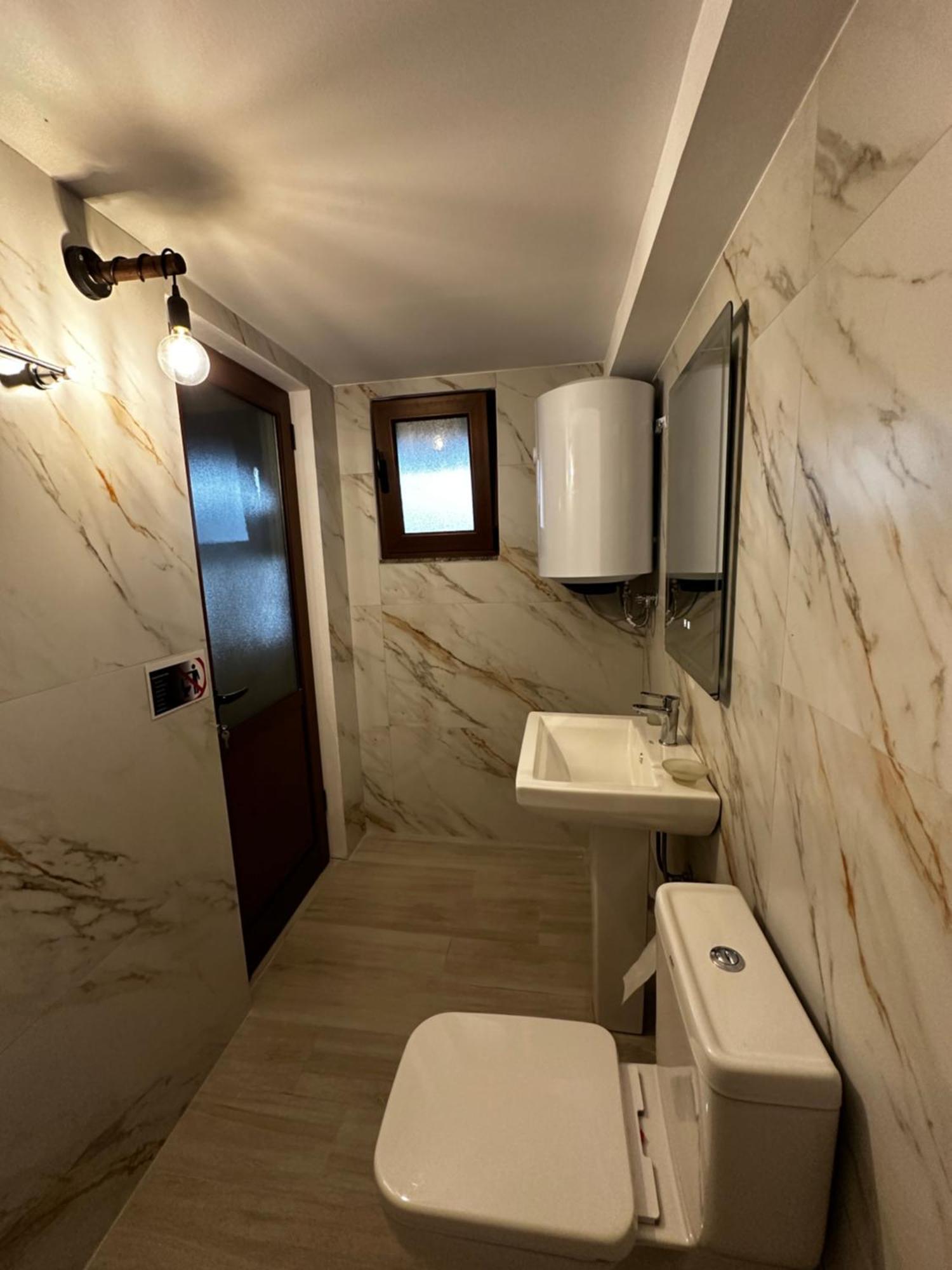 בראט Guest House Gorani מראה חיצוני תמונה
